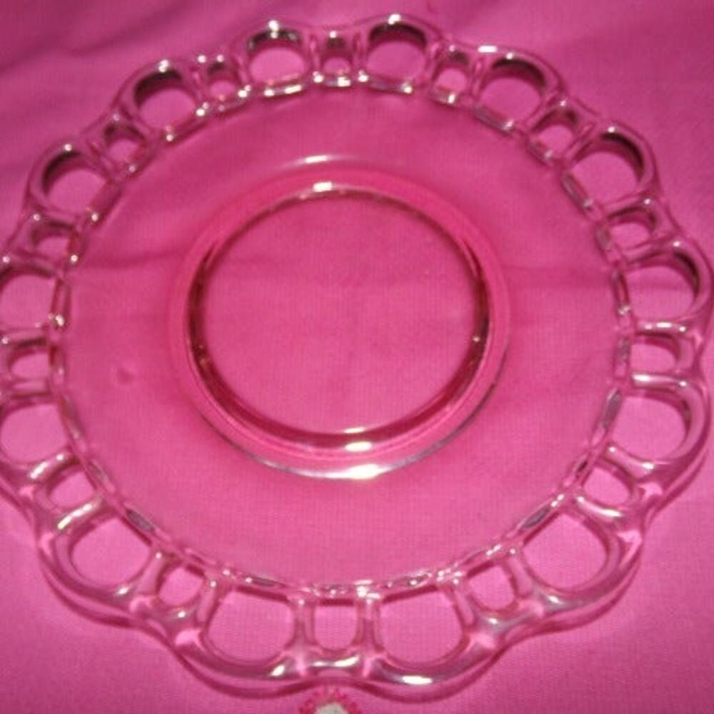 VTG PINK DEPRESSION OPEN LACE PLATE
